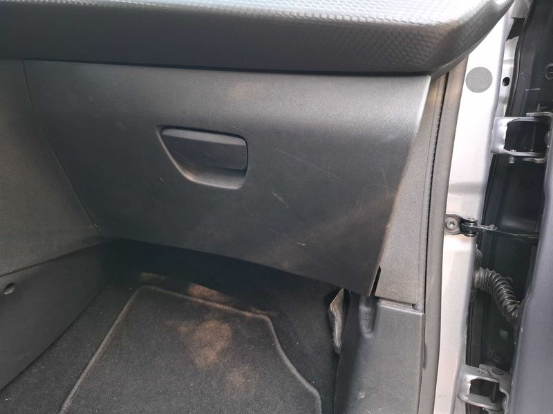 Peugeot 2008 1.2 PureTech Allure 2018 – снимка 57