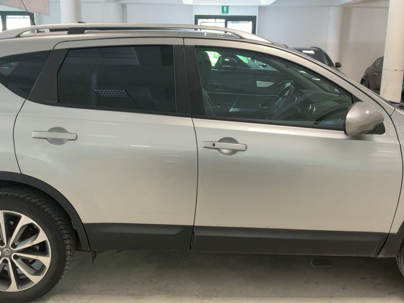 Nissan Qashqai+2 1.6 dCi Tekna 4x4 2013 – снимка 10