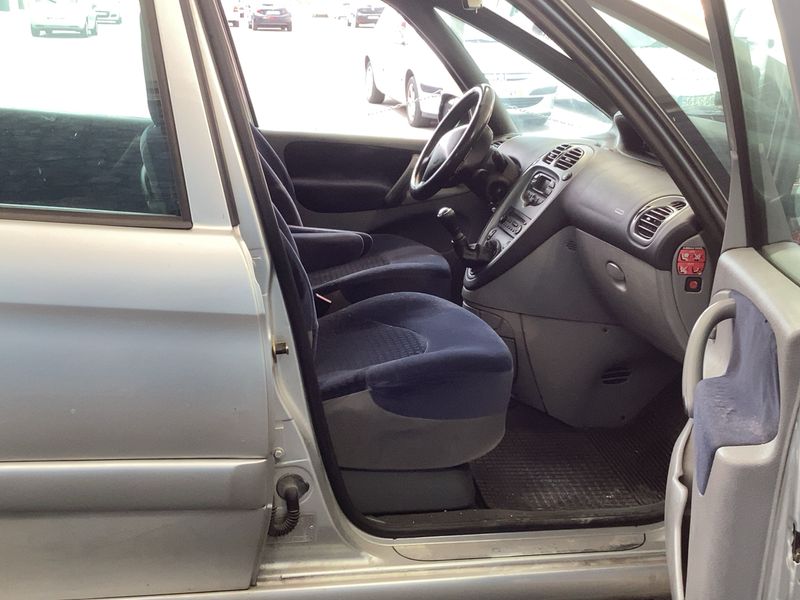 Citroen Xsara Picasso 1.6 HDi Exclusive 2005 – снимка 16
