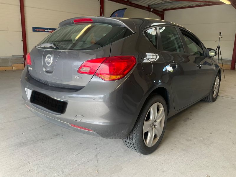 Opel Astra 1.7 CDTI Edition 2011 – снимка 2