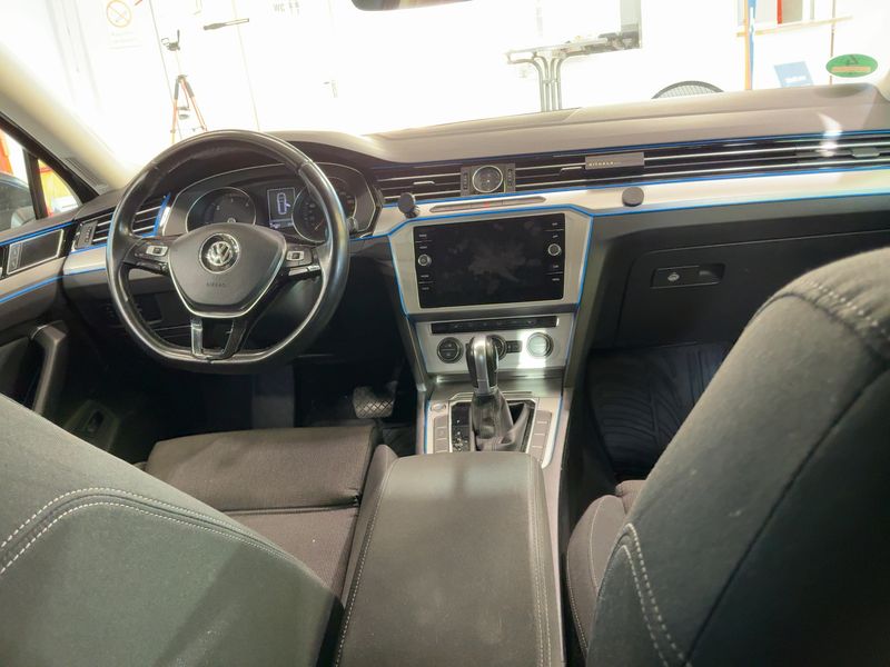 Volkswagen Passat 2.0 TDI Comfortline BlueMotion Tech 2018 – снимка 17