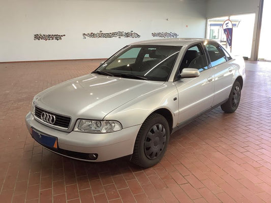 Audi A4 1.6 2000 – снимка 1