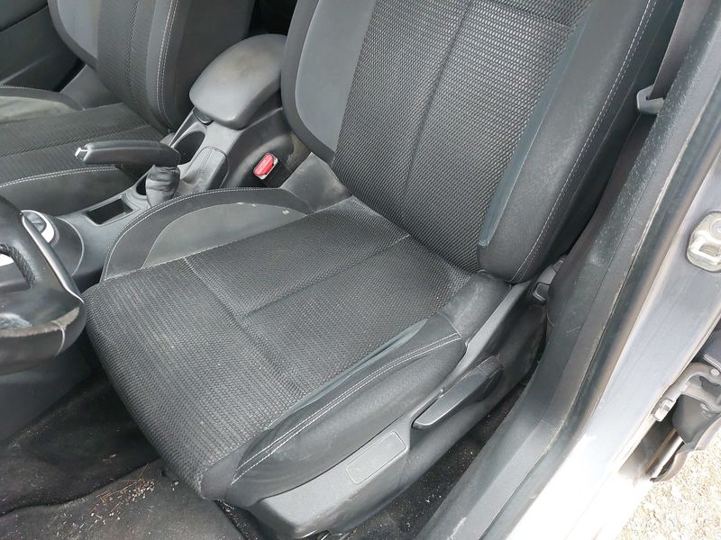 Citroen C4 1.6 Blue-HDi Millenium Business 2017 – снимка на щета 98