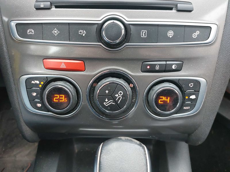 Citroen C4 1.6 Blue-HDi Millenium Business 2017 – снимка 27