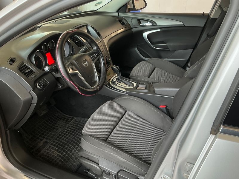 Opel Insignia Sports Tourer 2.0 CDTI Edition 2011 – снимка 3