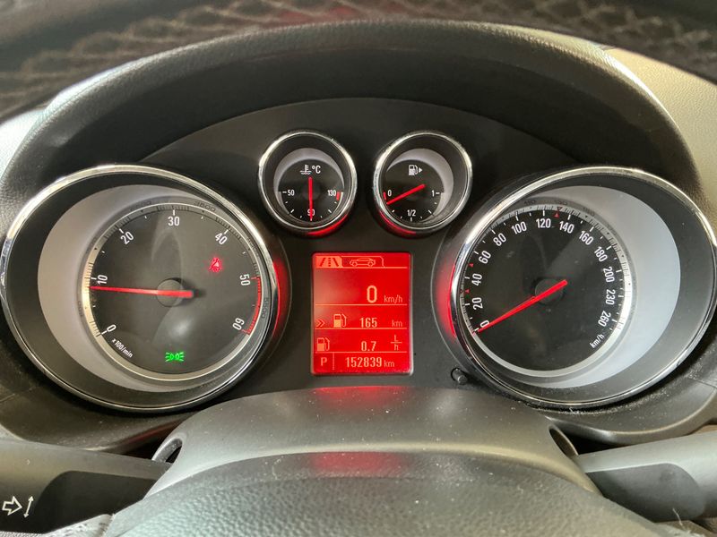 Opel Insignia Sports Tourer 2.0 CDTI Edition 2011 – снимка 4