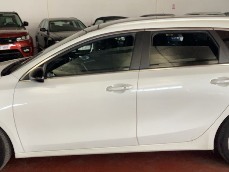 Kia cee'd 1.6 CRDi Mild-Hybrid GT Line 2021 – снимка 4