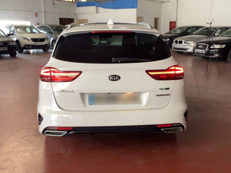 Kia cee'd 1.6 CRDi Mild-Hybrid GT Line 2021 – снимка 7