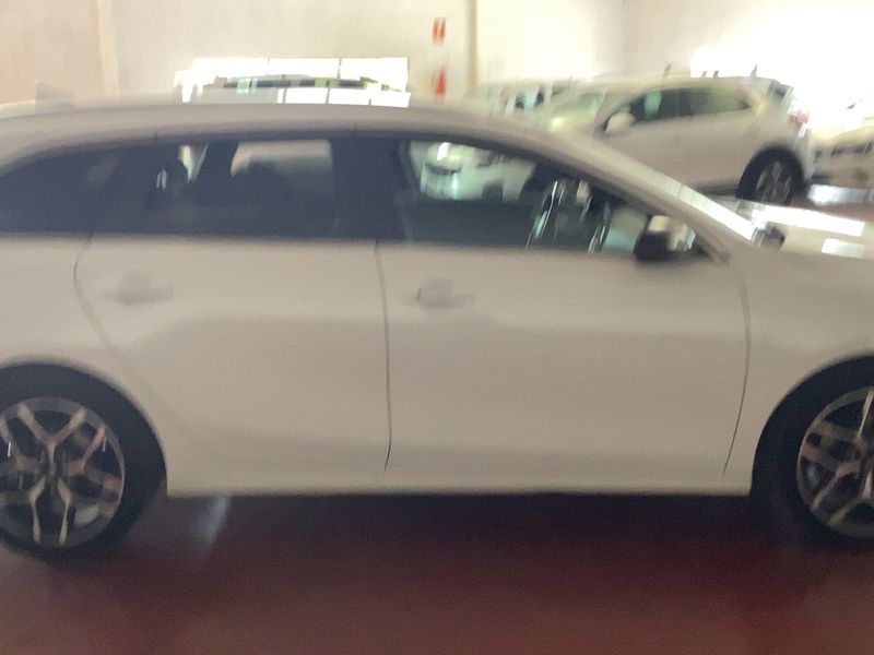 Kia cee'd 1.6 CRDi Mild-Hybrid GT Line 2021 – снимка 10
