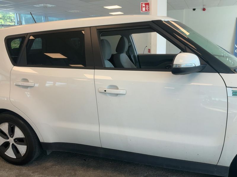 Kia Soul electric drive 81 kW EV 2015 – снимка 10