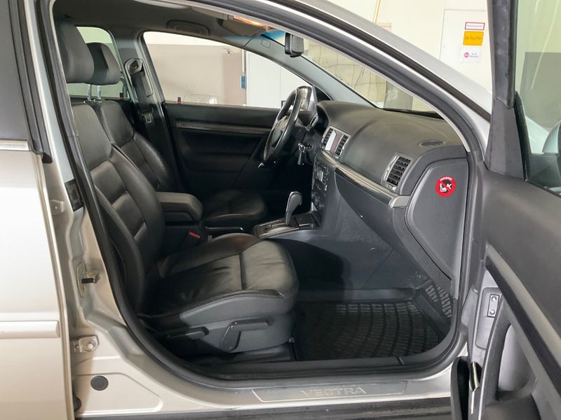 Opel Vectra 3.0 V6 CDTI Cosmo 2008 – снимка 3