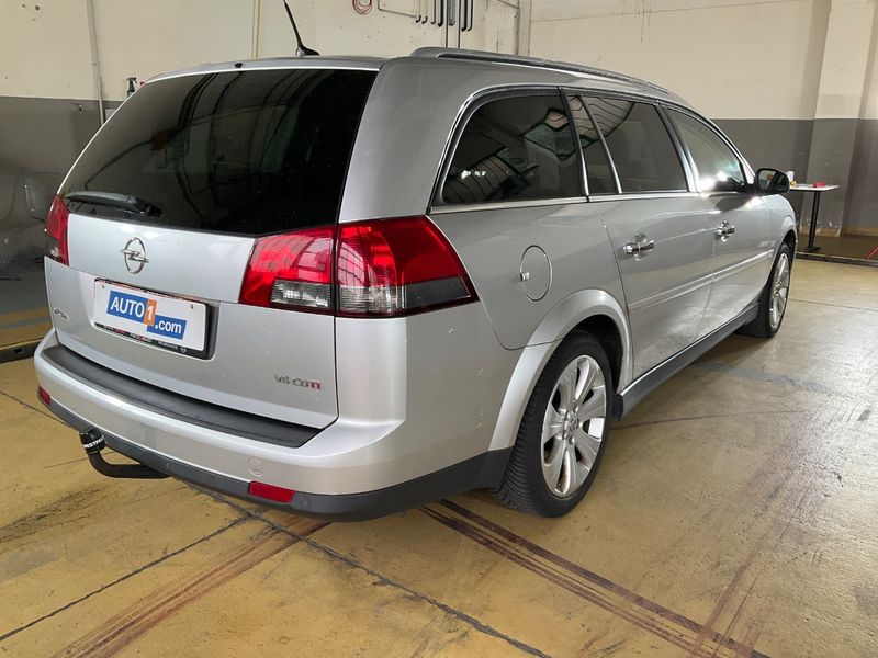 Opel Vectra 3.0 V6 CDTI Cosmo 2008 – снимка 2