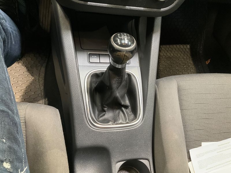 Volkswagen Golf V 1.6 Edition 2009 – снимка 31