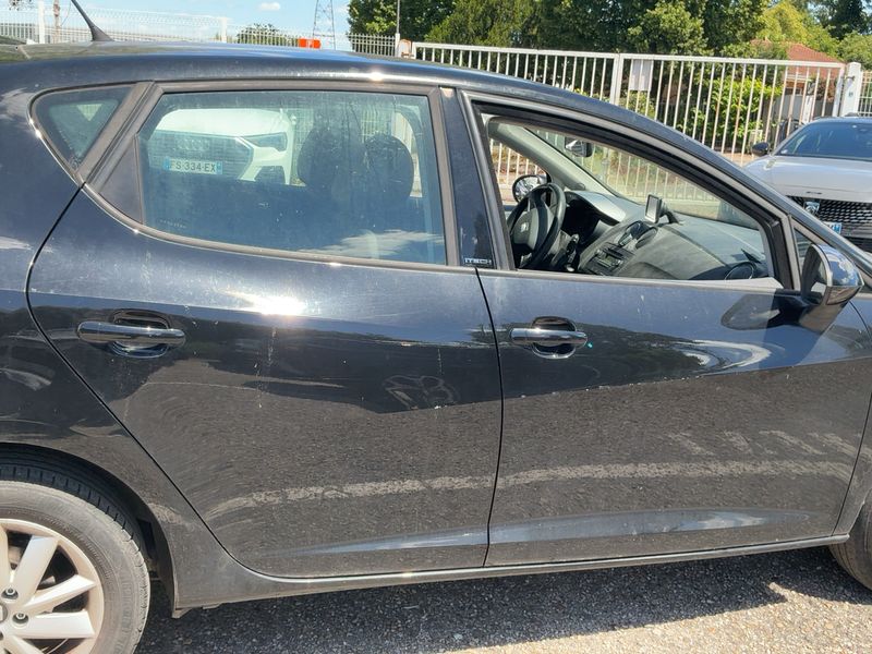 Seat Ibiza 1.6 TDI Stylance / Style 2014 – снимка 10