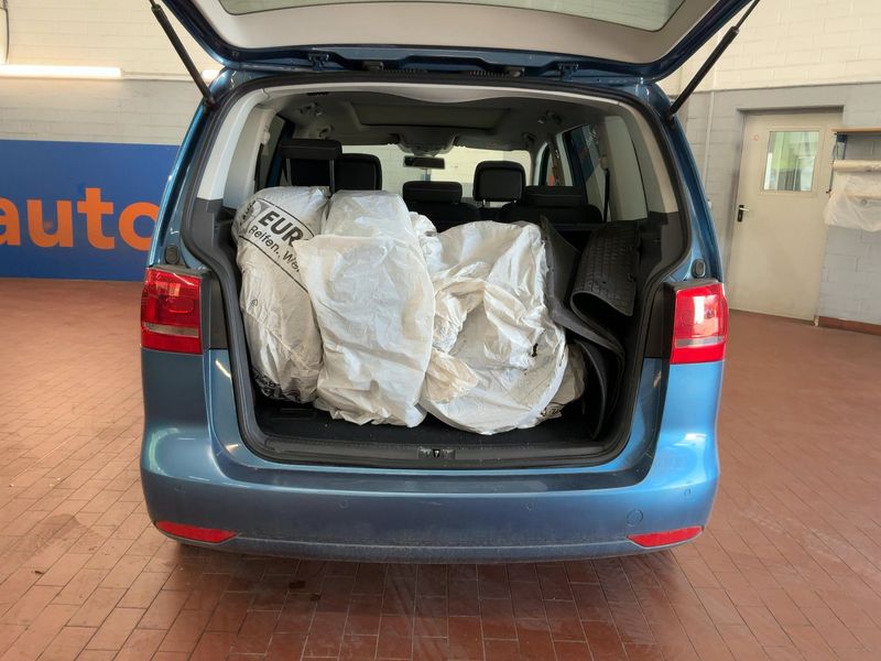 Volkswagen Touran 1.4 TSI Cup 2015 – снимка 16