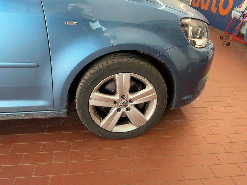 Volkswagen Touran 1.4 TSI Cup 2015 – снимка 11