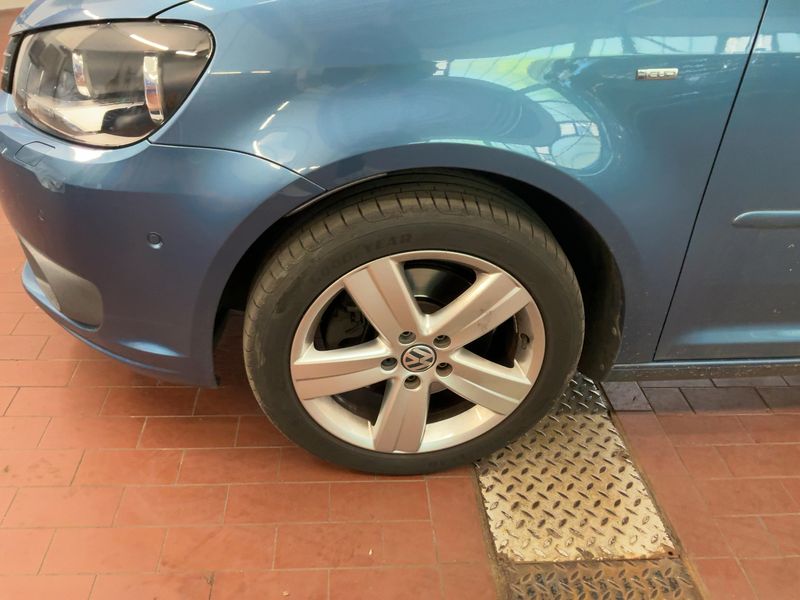 Volkswagen Touran 1.4 TSI Cup 2015 – снимка 3