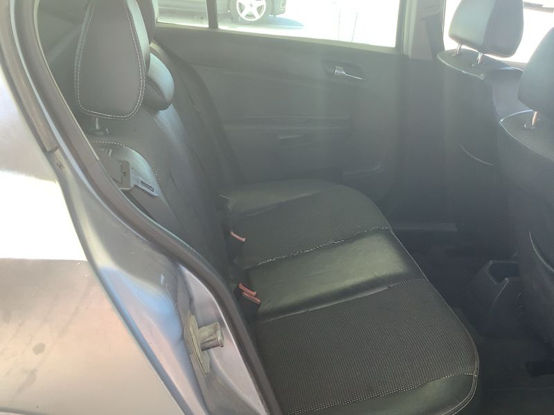 Opel Astra 1.4 Basis 2004 – снимка 19