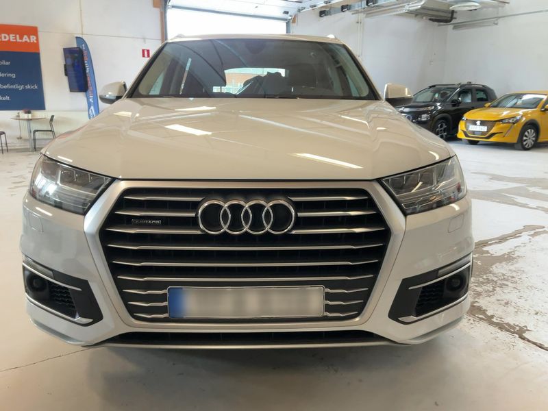 Audi Q7 3.0 TDI e-tron quattro 2016 – снимка 14