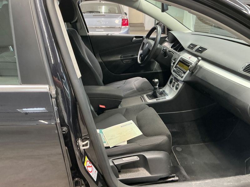 Volkswagen Passat 2.0 TDI Comfortline BlueMotion Tech 2009 – снимка 3