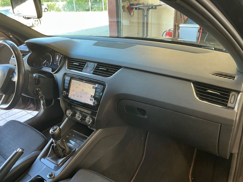 Skoda Octavia 2.0 TSI RS 2015 – снимка 25