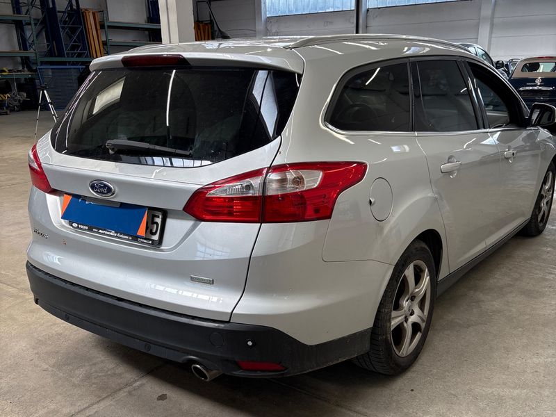 Ford Focus 1.6 EcoBoost Titanium 2014 – снимка 2
