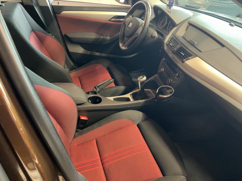BMW X1 xDrive 18d 2011 – снимка 16