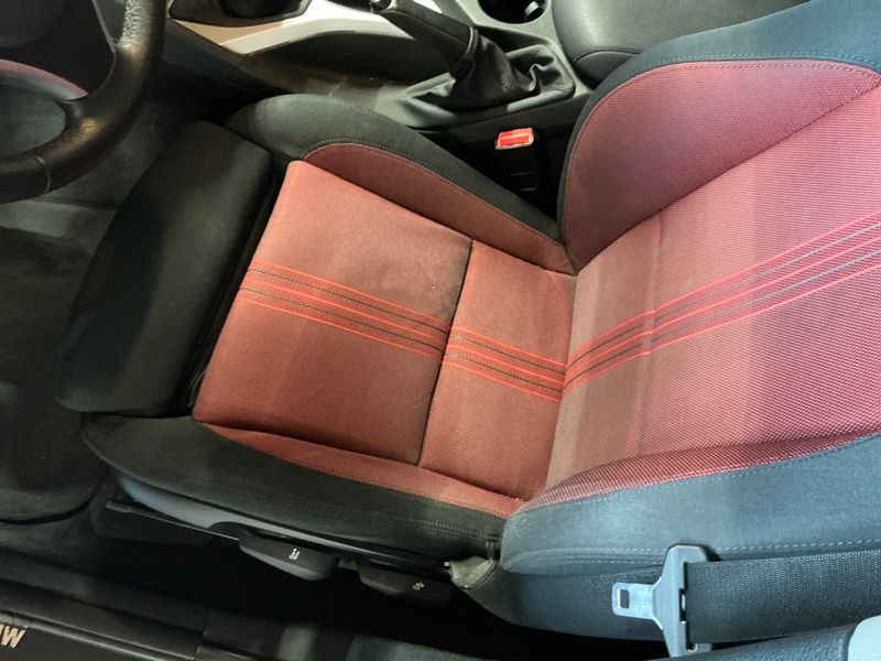 BMW X1 xDrive 18d 2011 – снимка 32