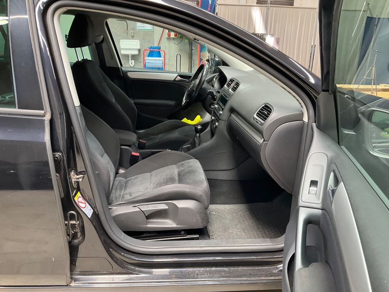 Volkswagen Golf VI 1.6 TDI Highline 2011 – снимка 3