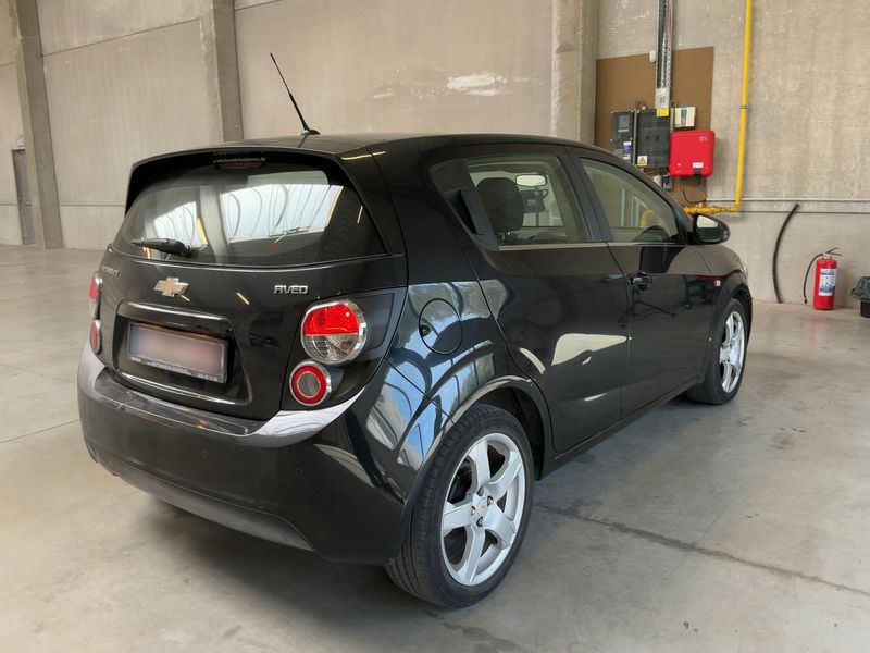 Chevrolet Aveo 1.4 LT + 2011 – снимка 8