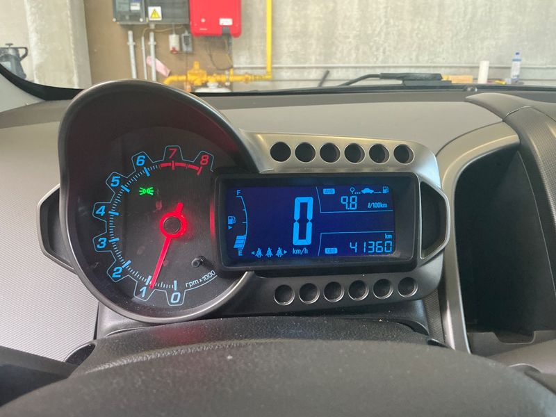 Chevrolet Aveo 1.4 LT + 2011 – снимка 18