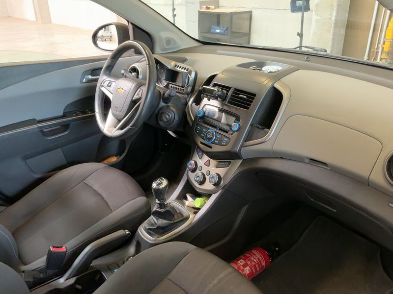 Chevrolet Aveo 1.4 LT + 2011 – снимка 17