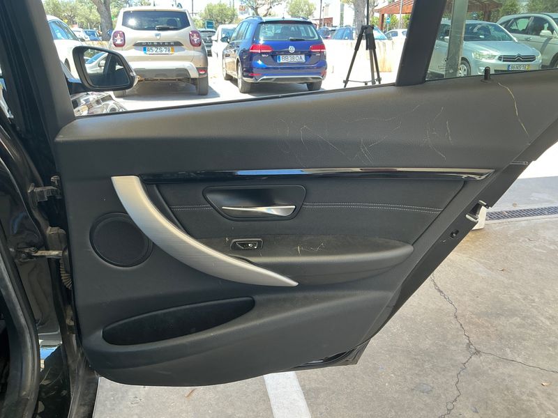 BMW 3er 318d Sport Line 2016 – снимка 24