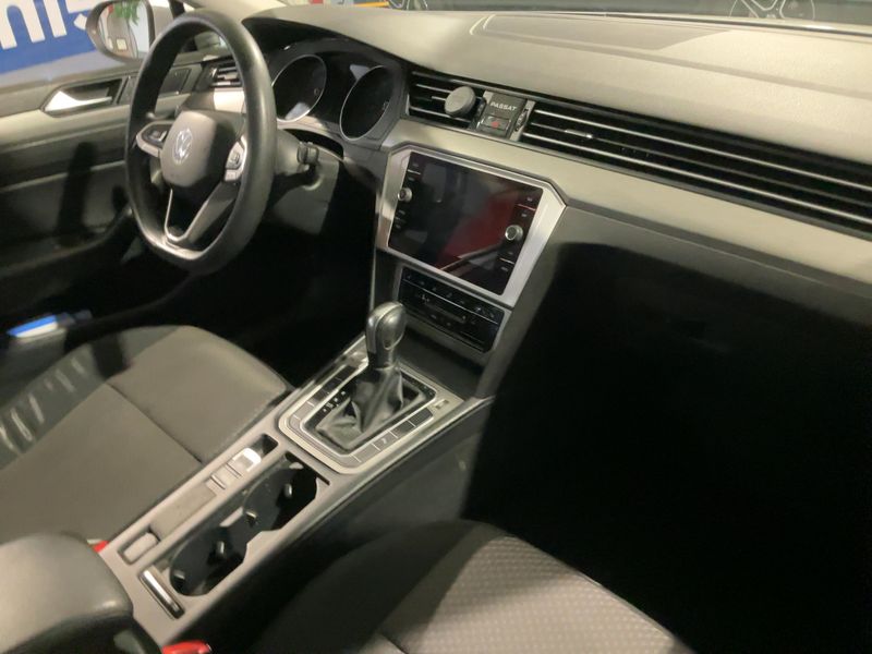 Volkswagen Passat 2.0 TDI 2021 – снимка 17