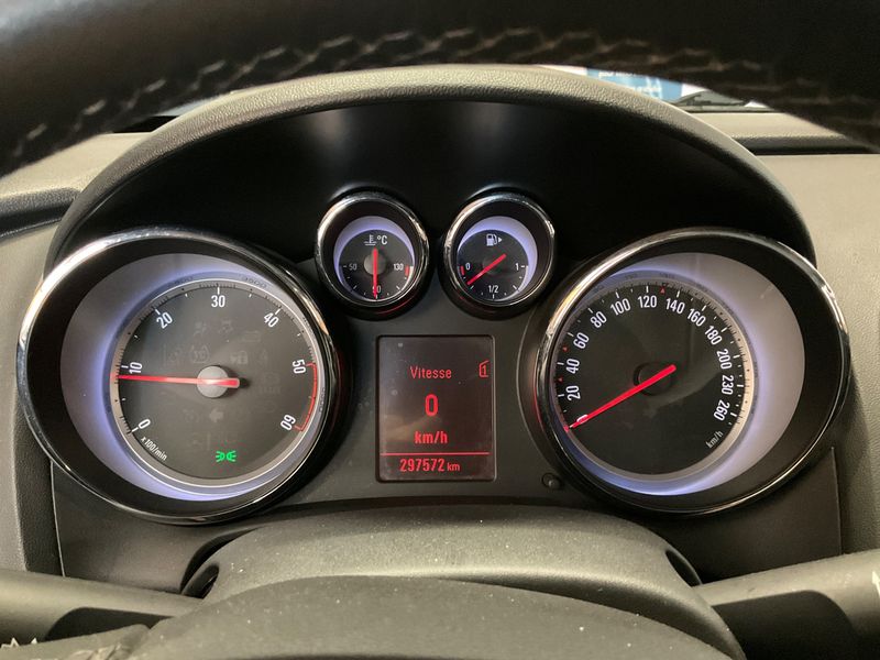 Opel Astra 1.7 CDTI Innovation 2012 – снимка 4