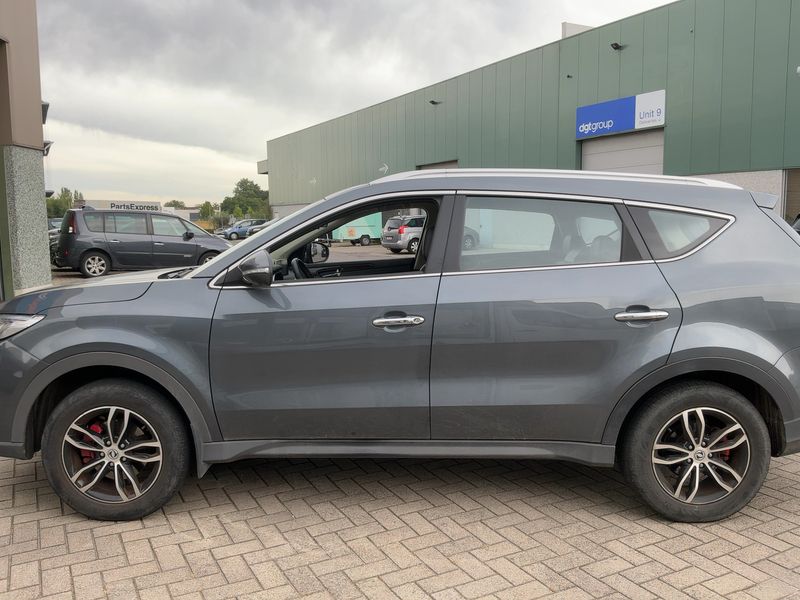DFSK Glory 580 1.5 Turbo LPG 2023 – снимка 4