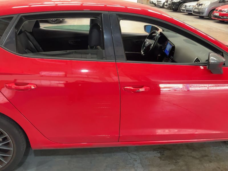 Seat Leon 1.6 TDI Style 2015 – снимка 10