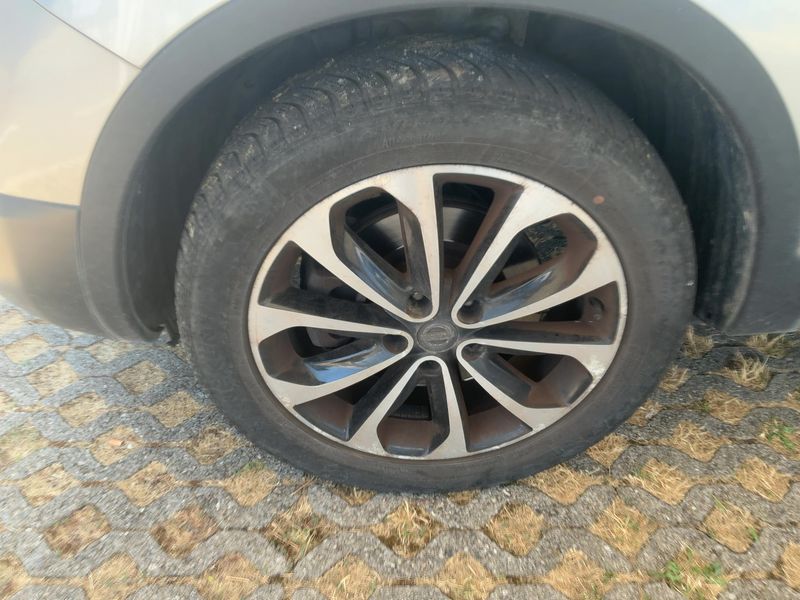 Nissan Qashqai+2 1.6 dCi Acenta 4x4 2012 – снимка 3