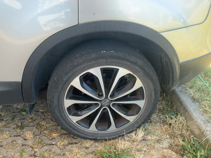 Nissan Qashqai+2 1.6 dCi Acenta 4x4 2012 – снимка 5