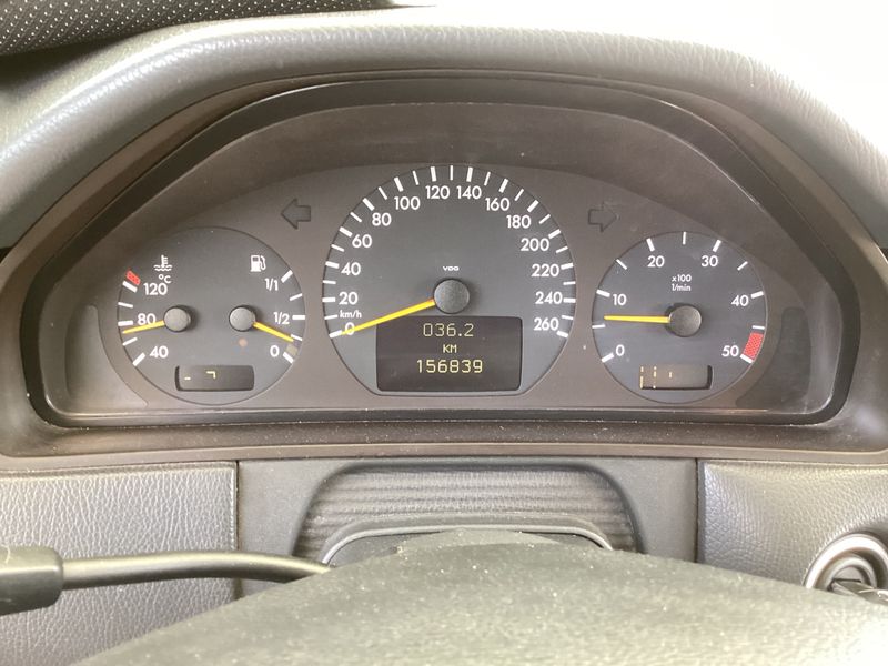 Mercedes-Benz E-Klasse E 270 CDI Elegance 2001 – снимка 4