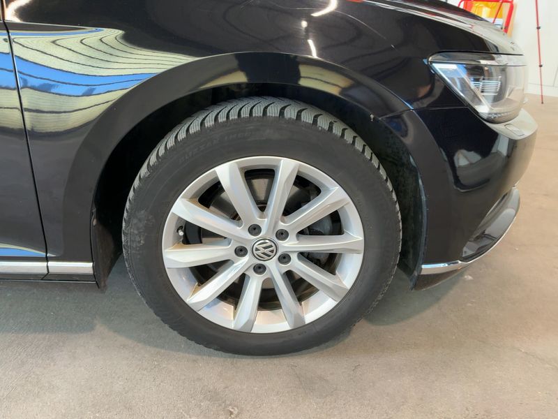 Volkswagen Passat 2.0 TDI Highline BlueMotion Tech 2016 – снимка 11