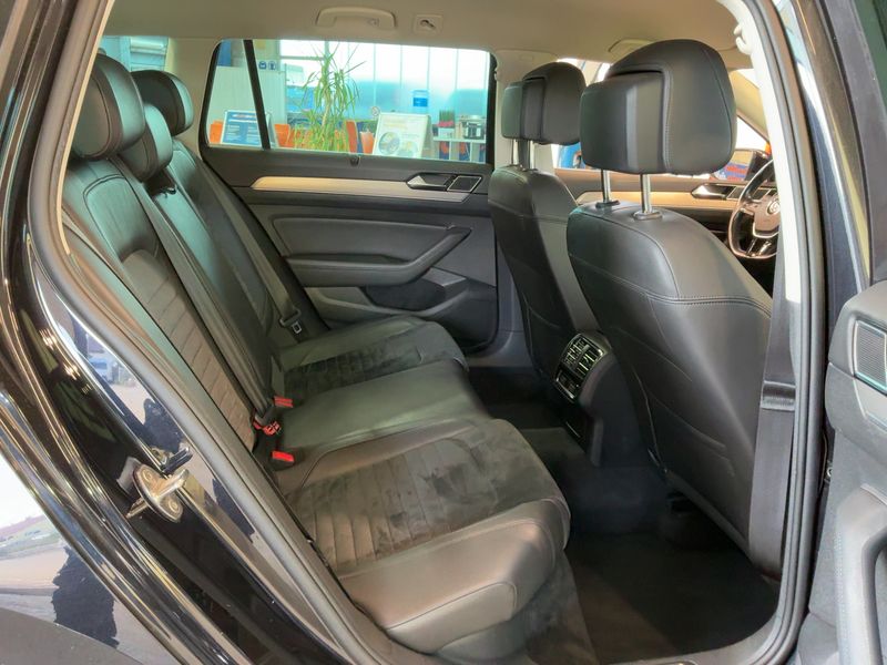 Volkswagen Passat 2.0 TDI Highline BlueMotion Tech 2016 – снимка 20