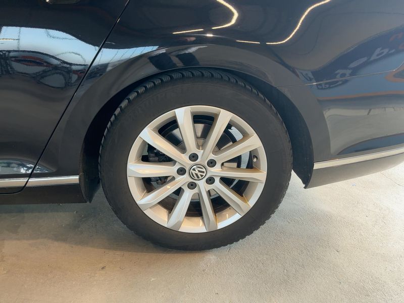 Volkswagen Passat 2.0 TDI Highline BlueMotion Tech 2016 – снимка 5