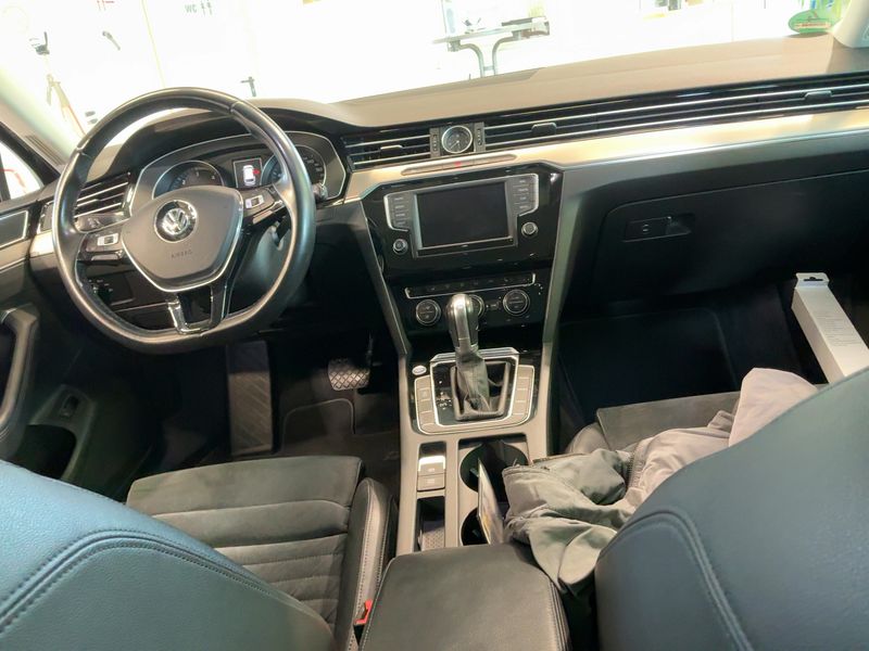 Volkswagen Passat 2.0 TDI Highline BlueMotion Tech 2016 – снимка 18