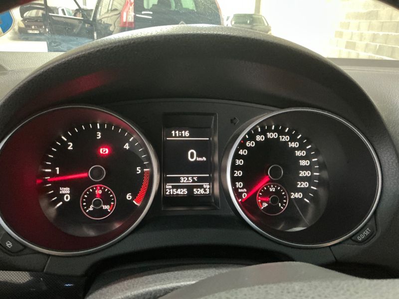 Volkswagen Golf VI 1.6 TDI Comfortline BlueMotion Tech 2011 – снимка 4