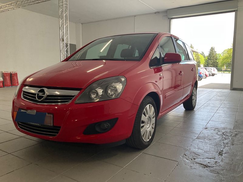 Opel Zafira 1.6 Turbo Design Edition 2011 – снимка 1