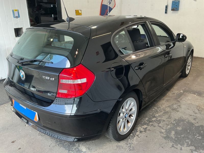 BMW 1er 116d 2010 – снимка 2