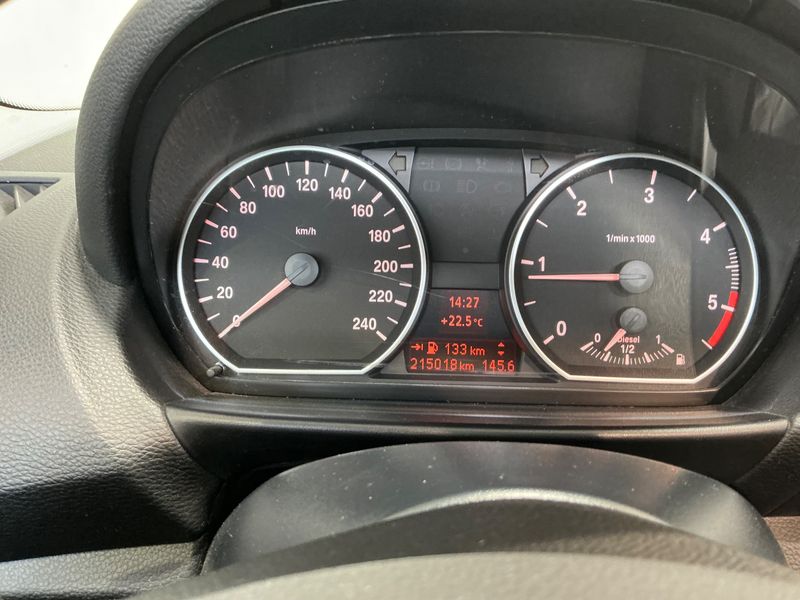 BMW 1er 116d 2010 – снимка 4