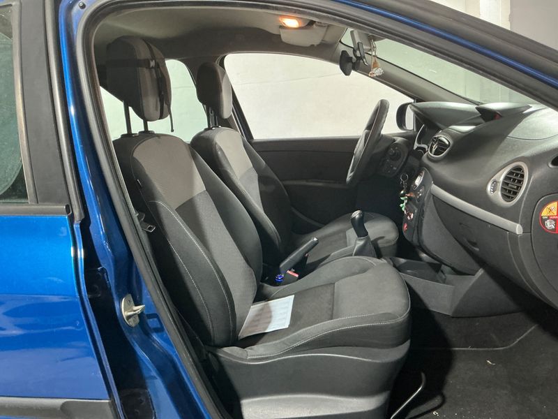 Renault Clio 1.5 dCi Expression 2010 – снимка 3