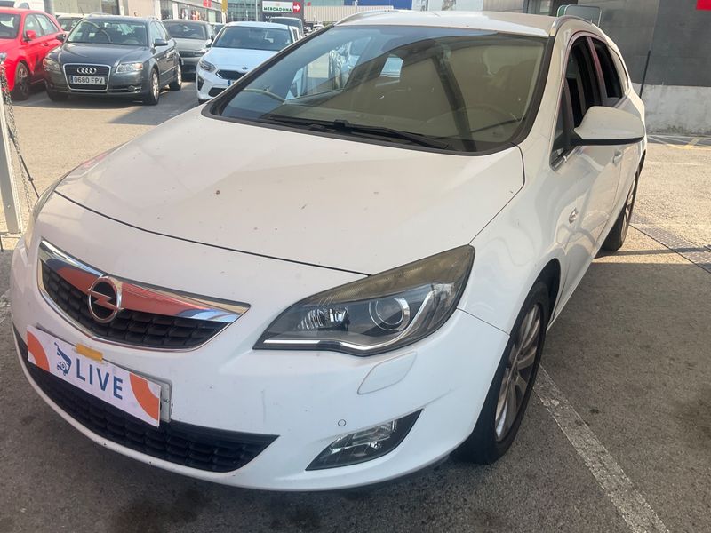 Opel Astra 2.0 CDTI Cosmo 2011 – снимка 1